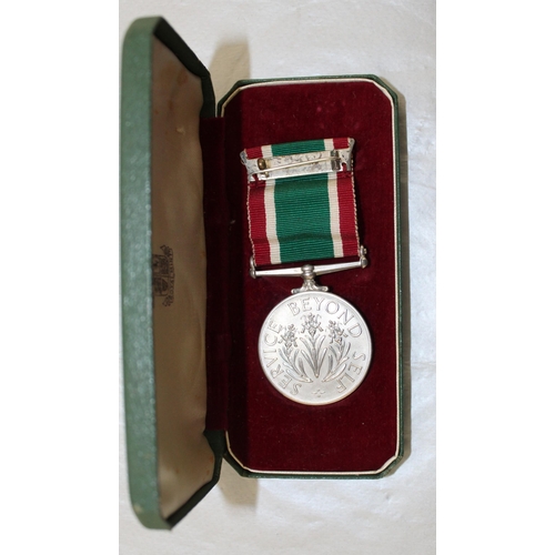 223 - Boxed Woman's Voluntary Service Medal (Service Beyond Self)