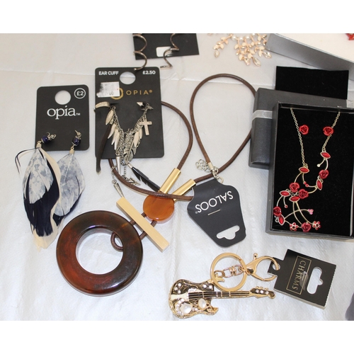 370 - A Collection Of Boxed,Tagged And Other Jewellery ETC Items
All Proceeds Go To Charity