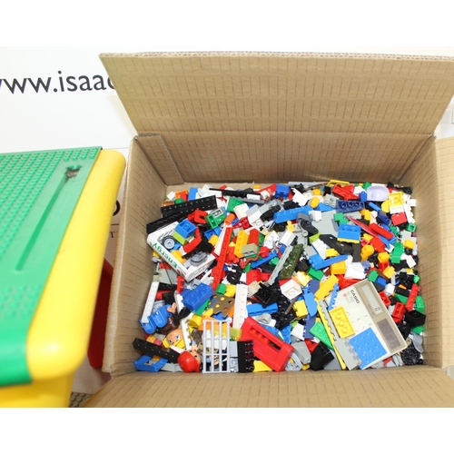 644 - A Large Quantity Of Lego ETC Including Childs Fold Down Lego Play Table
All Proceeds Go To Charity