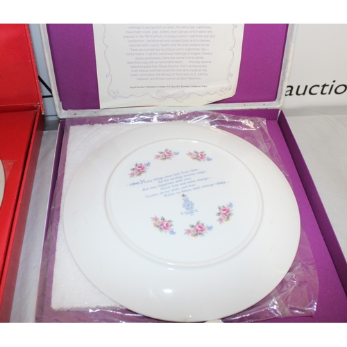 44 - Three Boxed Ceramic Collectable Plates Royal Doulton/COALPORT/Hornsea
All Proceeds Go To Charity
COL... 