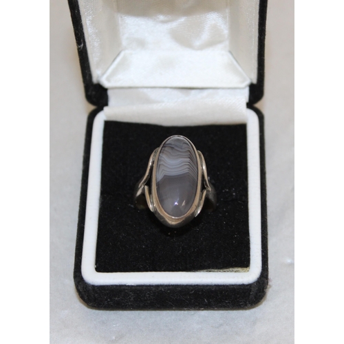 451 - Boxed Hallmarked Silver Ring With Agate Stone Size Q