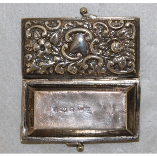 454 - Decorative Silver Hallmarked Pill Box
Length 4.5cm