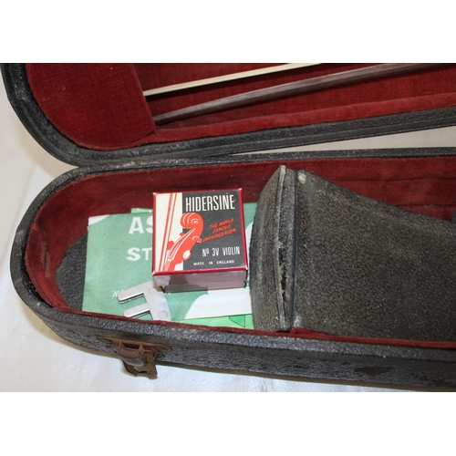 183 - Violin In Case Untested
Length 59.5cm