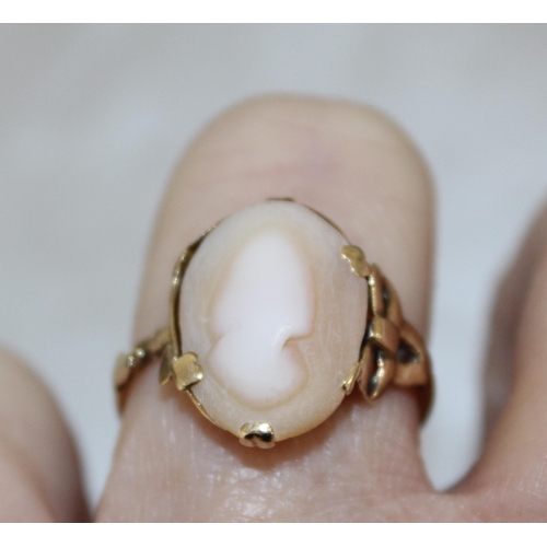 538 - Stamped 9ct Gold Cameo Ring Size J Total Weight-2.32g Scrap Damaged