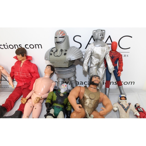 667 - A Mixed Quantity Of Various Vintage Toys including Action Man And Accessories  - Various Conditions