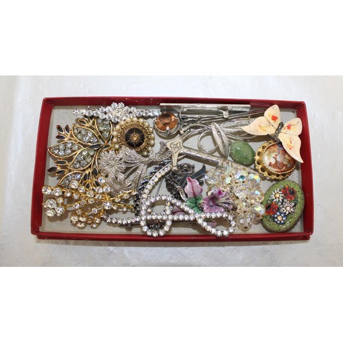 393 - A Selection Of Vintage And Other Brooches In A Box