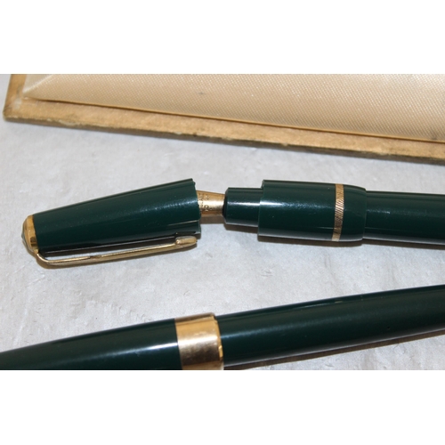 5 - 4 x Fountain Pens Parker/Sheaffer Boxed/ Parker Fountain With Broken Lid 14K Nib (UNTESTED)