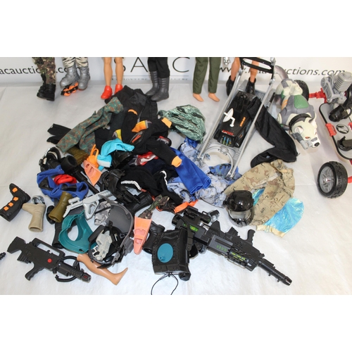 670 - Mixed Collection Of Action Men And Accessories