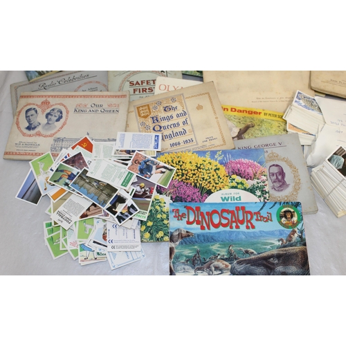 133 - A Large Quantity Of Cigarette/Tea And Other Cards And Albums