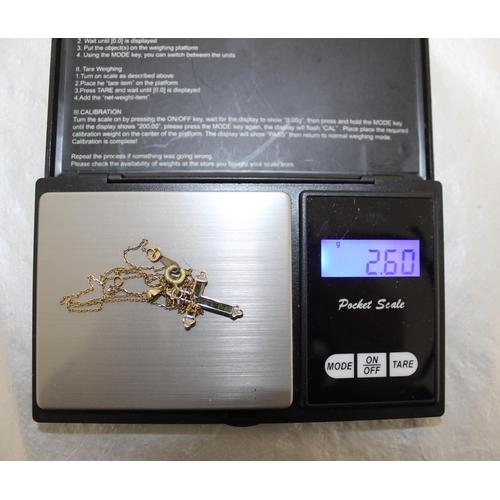 539 - Stamped 375 Cross And Chain (Clasp NOT Gold As Shown In Pictures) Total Weight 2.60g