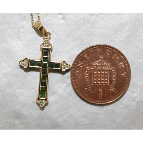 539 - Stamped 375 Cross And Chain (Clasp NOT Gold As Shown In Pictures) Total Weight 2.60g