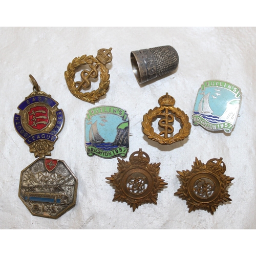 135 - Mixed Collectable Items Including Fob/Thimble/Badges Etc