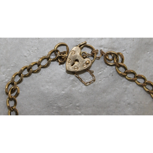 545 - Stamped 375 Gold Heart Lock Bracelet Total Weight 6.11g