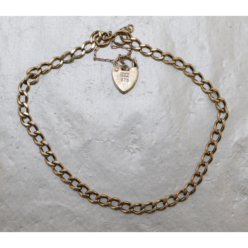 545 - Stamped 375 Gold Heart Lock Bracelet Total Weight 6.11g