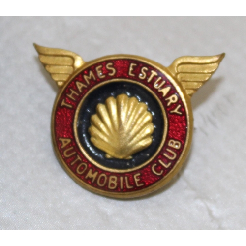 172 - Thames Estuary Ashtray/Car Badge And Pin