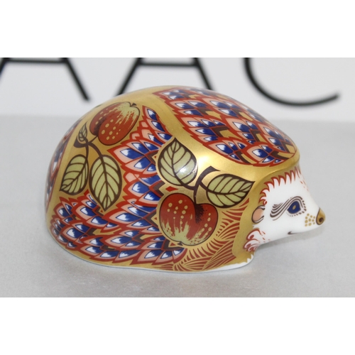 67 - Royal Crown Derby Paper Weight Gold Stopper Orchard Hedgehog
COLLECTION ONLY