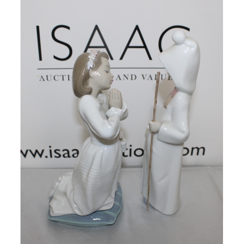 79 - 2 x Lladro Figurines Unboxed 
COLLECTION ONLY
Tallest 22cm