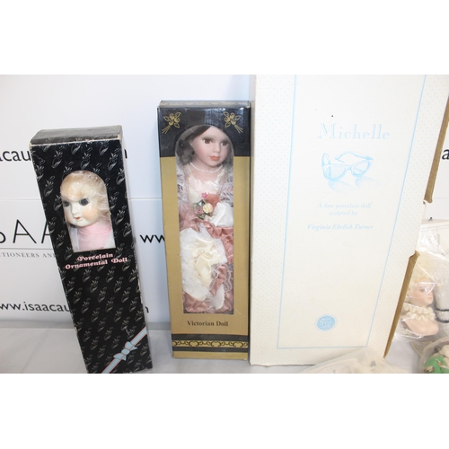 153 - A Selection Of Fine Porcelain Dolls Some Boxed
Collection Only