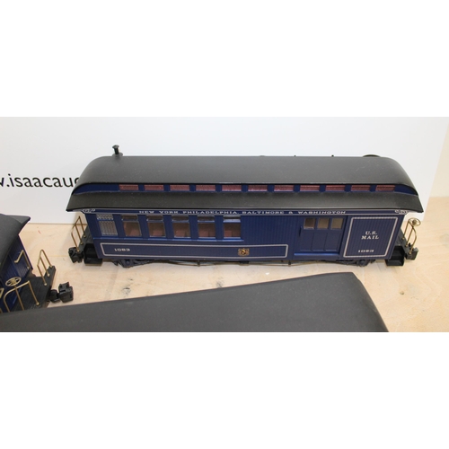 681 - BACHMAN B&O Royal Blue Line G Gauge Train and Carriages

Includes Engine, 3 Carriages and a Coal Car... 