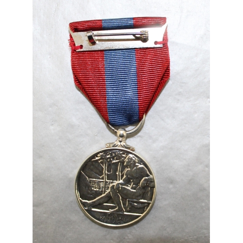 154 - Royal Mint Imperial Service Medal/ Station Warden For Faithful Service - William Malbon