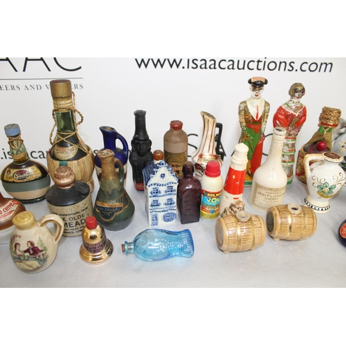 235 - Quantity Of Some Rare Collectable Vintage Miniatures Some With Contents Various Conditions
Collectio... 