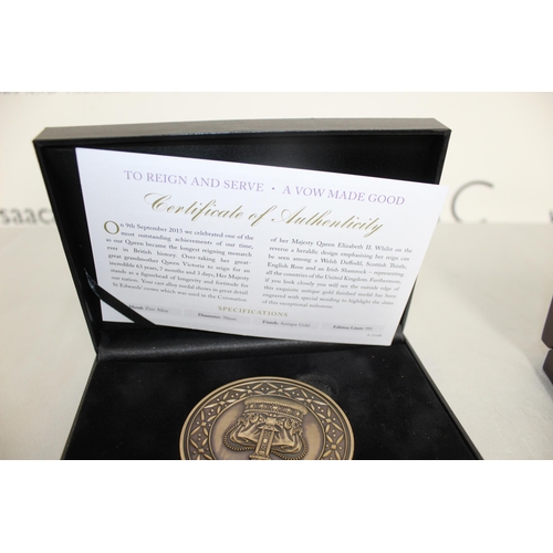 333 - 1 x Boxed Commemorative Medal (The Longest Reigning Monarch1952-2015) And 1 x Boxed HRH Prince Georg... 