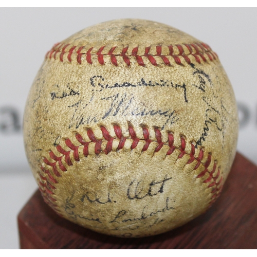 612 - 1945 New York Giants Baseball Match ball  
Player Signatures believed to include:
Ernie Lombardi
Joe... 