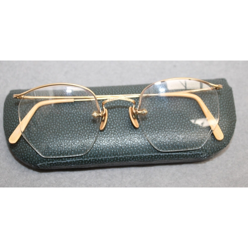 28 - Vintage Pair of Reading Glasses - ( Marks Shown in Pictures )