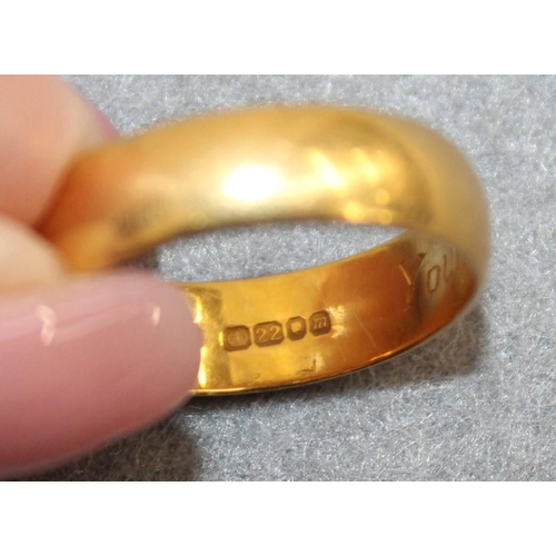 644 - Stamped 22 Gold Band Ring Size-Q Total Weight-5.85g Engraved Inside 