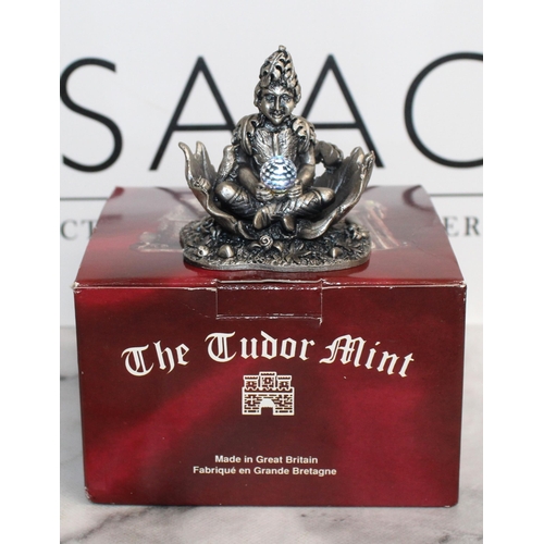 79 - Boxed 5 x Myth And Magic Sculpture By The Tudor Mint Including
3080 The Leaf Spirit
3014 The Crystal... 