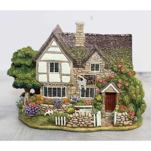 87 - Boxed Lilliput Lane (The White Hart) Code 1,2382