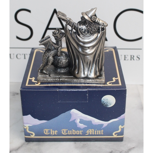 93 - 5 x Boxed Myth And Magic Sculpture By The Tudor Mint Including
3174 Name That tune
GUS5 The Messenge... 