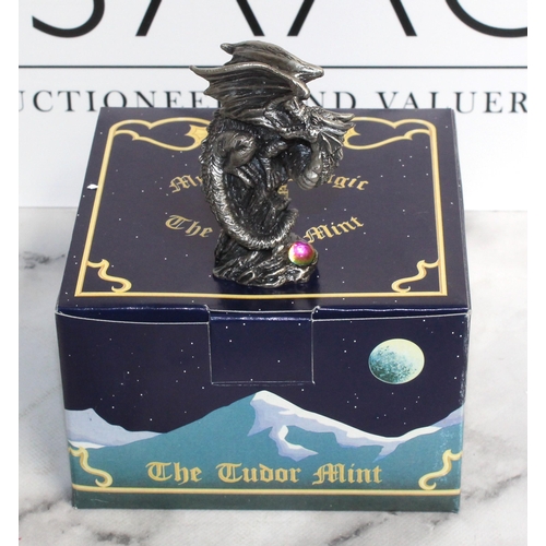 95 - 5 x Boxed Myth And Magic Sculpture By The Tudor Mint Including
3095 Defender Of The Crystal
3081 Wiz... 