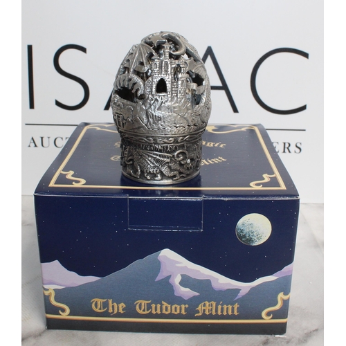 95 - 5 x Boxed Myth And Magic Sculpture By The Tudor Mint Including
3095 Defender Of The Crystal
3081 Wiz... 