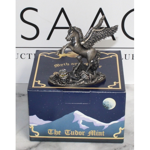 95 - 5 x Boxed Myth And Magic Sculpture By The Tudor Mint Including
3095 Defender Of The Crystal
3081 Wiz... 