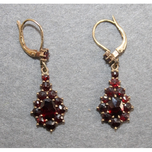 648 - Stamped 375 Gold Garnet Tear Drop Cluster Earrings Total Weight-4.03g