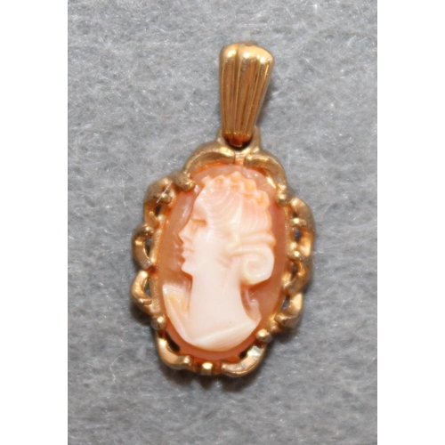 665 - Gold Cameo Pendant Total Weight-1.30g