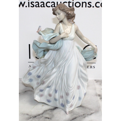 119 - Boxed Figurine (Summer Serenade)
Height 32cm
COLLECTION ONLY