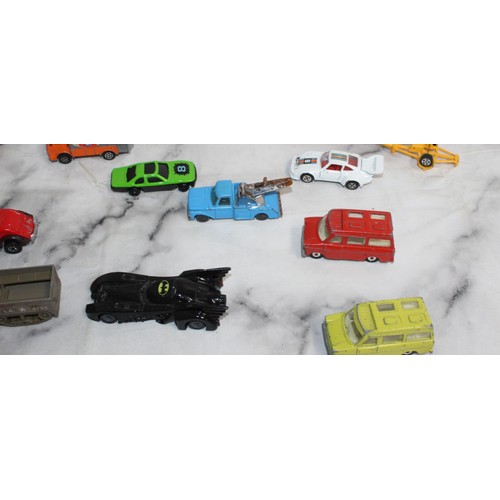 880 - Mixed Diecast Vehicles in Used Condition