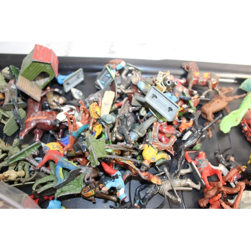 881 - Mixed Toy Figures ( Metal / Plastic ) Various Conditions