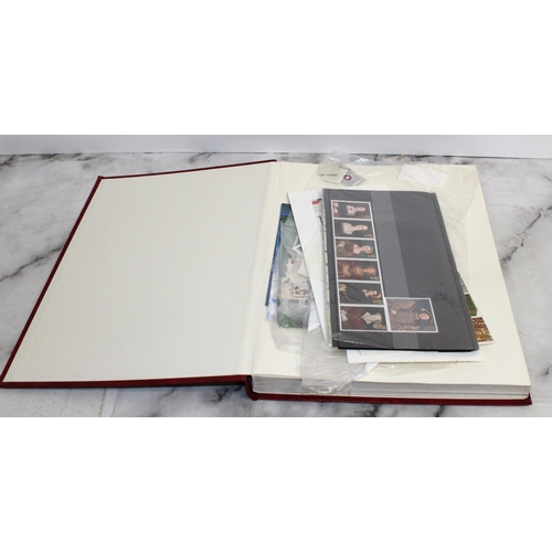 746 - Stamp Album With A Assortment Of Stamps And Postcards Some Franked And Unfranked
ALL PROCEEDS GO TO ... 