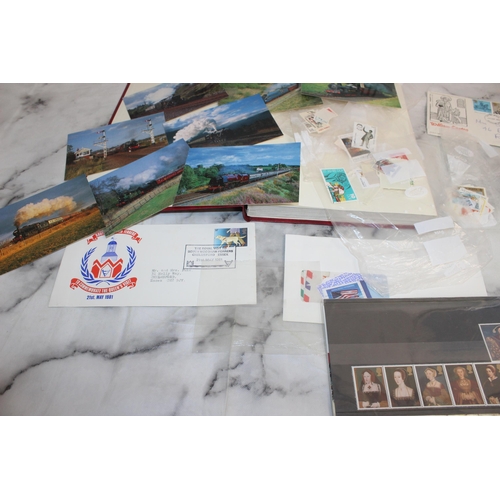 746 - Stamp Album With A Assortment Of Stamps And Postcards Some Franked And Unfranked
ALL PROCEEDS GO TO ... 