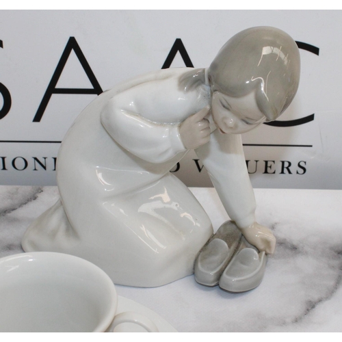 171 - Unboxed Lladro & Nao Figurines /Animals/Cup & Saucer
Collection Only
All Proceeds Go To Charity