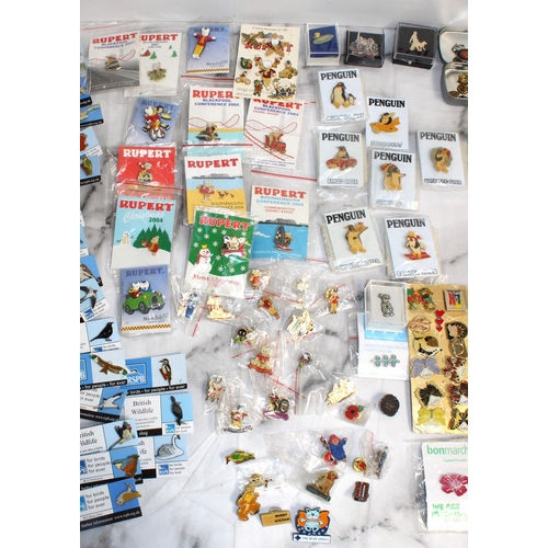 39 - A Quantity Of Collectable Pin Badges And Other