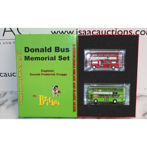 606 - Boxed Donald Bus Memorial Set By Britbus
Looks To Be In Good Condition