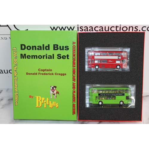 606 - Boxed Donald Bus Memorial Set By Britbus
Looks To Be In Good Condition