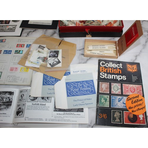 522 - A Large Quantity Of Stamps And Albums