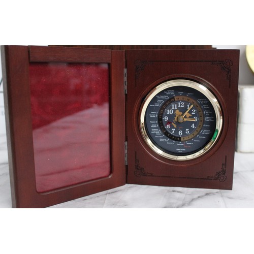 3 - 4 x Mantle Clocks 1 x Wall Hanging Clock Including A 70th Anniversary Nomura
All Untested
COLLECTION... 