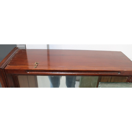 110 - Large Glass Fronted Display Case with 6 Glass Shelves - Collection Only

Measures 123cm x 46cm x 16c... 