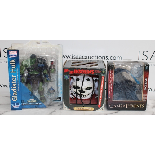 844 - Three Boxed Collectable Figurines Inc-Marvel Thor Ragnarok Gladiator Hulk Special Collector Edition ... 